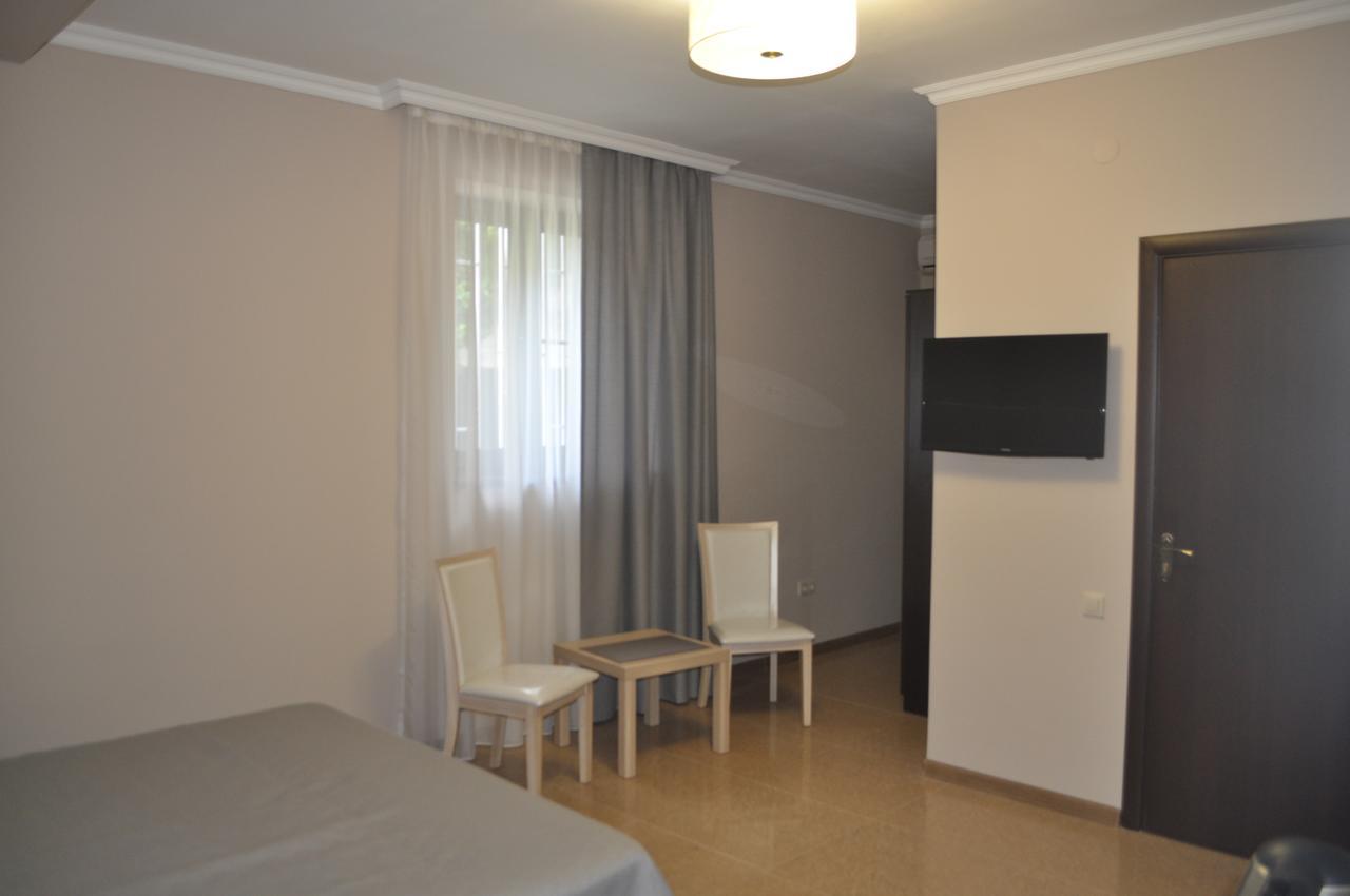 Inn Volna Gudauta Ngoại thất bức ảnh